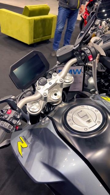 2023 BMW F900R MSRP Price $8,995 USD смотреть онлайн