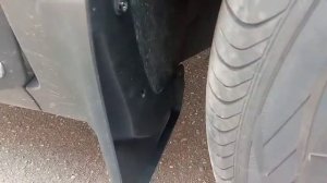 Установка брызговиков передних Geely Atlas PRO