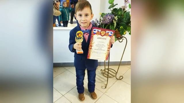 Вот и уже почти и школьник наш сладкий мальчик♡♡♡ смотреть онлайн