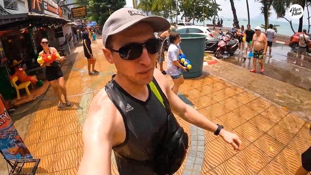 Как Тайцы празднуют Новый Год. Сонгкран Фестиваль 2024. смотреть онлайн