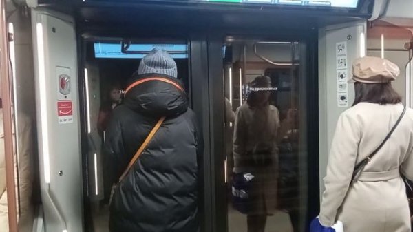 Поездка по кольцевой линии ч1.