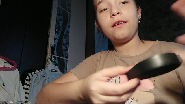 Валя К. смотрит свои старые игрушки 😍 смотреть онлайн