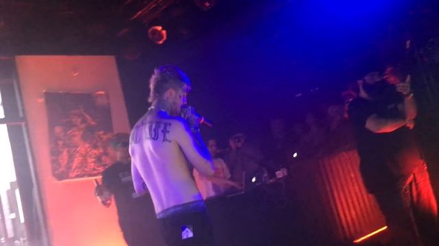 Lil Peep - Awful Things (Live in LA, 10/10/17) смотреть онлайн