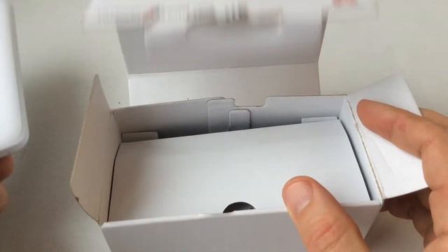 Распаковка Huawei Ascend Y600 смотреть онлайн