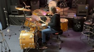 Todd Sucherman Plays Steve Smith's Classic Journey Kit