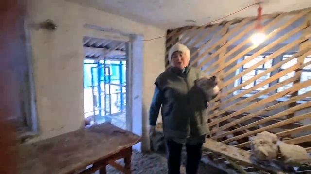 Купила дом на Кубани. Монтируем гнезда в курятник... смотреть онлайн