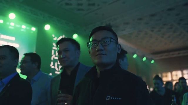 ZEEKR смотреть онлайн