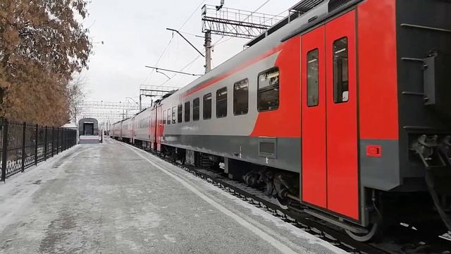 Тестовый рейс электропоезда ЭП2Д-0185 с поездом служебного значения №8994 прибывает на ст. Курган смотреть онлайн