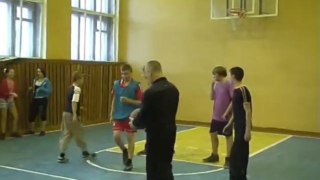 Баскетбол 2011 г, мальчики 8 и 9 классов. Игра 1. смотреть онлайн