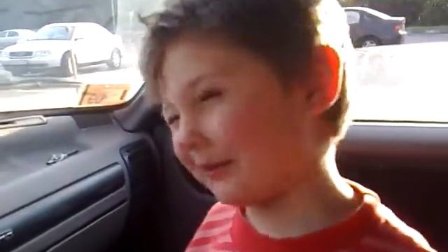 Смешное видео приколы Сына покажи язык! смотреть онлайн