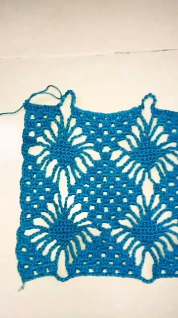 Crochet spider web doily/ table runner/ sofa cover/shrug/cardigan/scarf/jacket by handmade designs смотреть онлайн