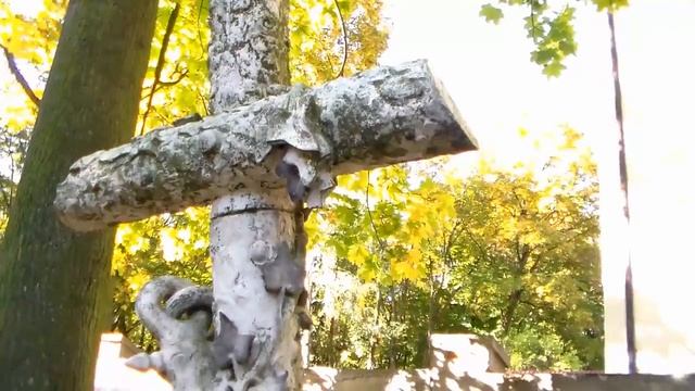 Rzeźby figuralne na cmentarzu w Brodnicy смотреть онлайн