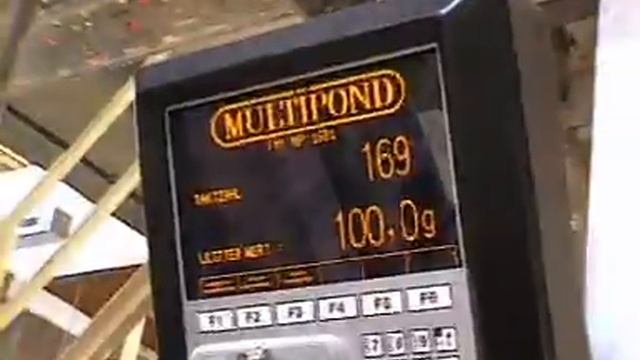 Упаковка жевательного мармелада. смотреть онлайн