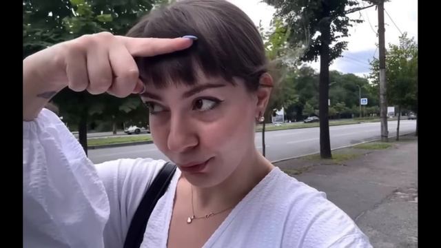 Miss vong/Обнаженная за продуктами!Обскубали челку! Лучше брэкеты поставь! смотреть онлайн