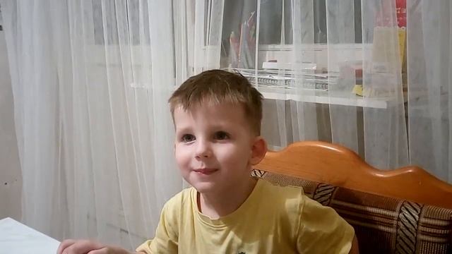Сеня поет на АНГЛИЙСКОМ ЯЗЫКЕ. Детский Канал Senya смотреть онлайн