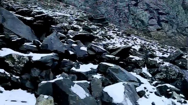 A Drive through the deadliest mountain roads смотреть онлайн