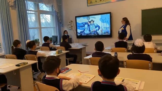 Звучи, Домбра Амренова К.М.