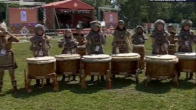 Прямое включение. Музыка фестиваля "Мир Сибири" смотреть онлайн