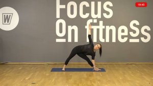 ЙОГА для 9-16 лет с Кристиной Умурьяновой | 15 апреля 2021 | Онлайн-тренировки World Class