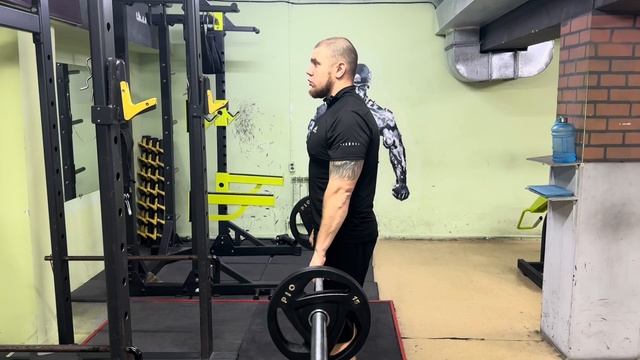 Как дышать во время силовой тренировки? Это вам не йога, не навреди себе! смотреть онлайн