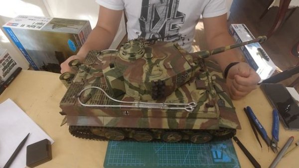 Scale Model Tank- Tiger 1 Review HobbyBoss 1:16 [4K]