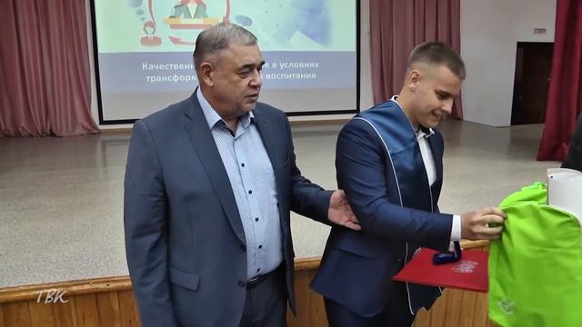 Колпашевские школьники стали лауреатами премии Законодательной Думы Томской области смотреть онлайн