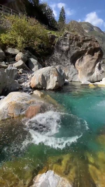 ПОЧЕМУ В ШВЕЙЦАРИИ ТАК МНОГО ЯЗЫКОВ? #швейцария #языкишвейцарии #тревелвлог