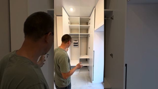 Прихожая Loft, глянцевые фасады, фурнитура Blume смотреть онлайн