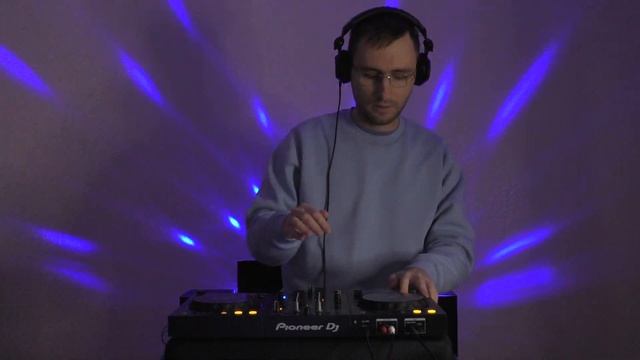 приятная атмосфера - Deep House Vocal Mix - Дмитрий Мирный - mini dj set смотреть онлайн