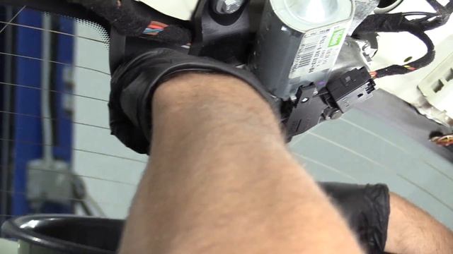 How to Replace Rear Wiper Motor 07-13 Mini Cooper смотреть онлайн