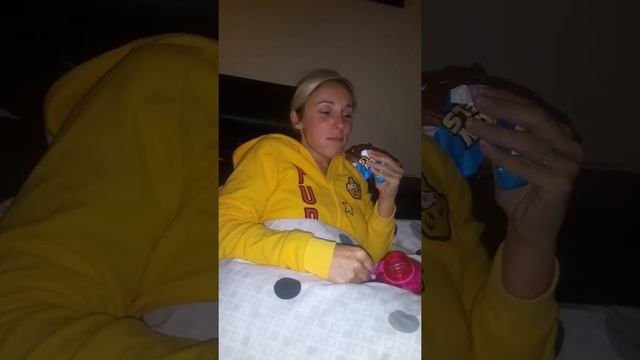 5 Wagon Wheel Challenge......how many can you eat???? смотреть онлайн