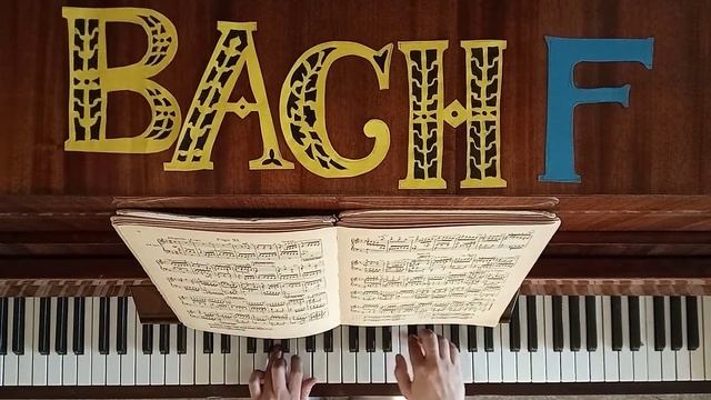 И. С. Бах ХТК I том. Фуга F-dur. Сопрано, бас