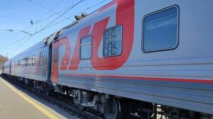 ЭП 1-189 прибывает на станцию Апатиты, с поездом №16, 21.04.2022г.