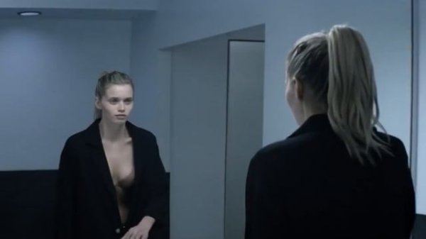 "Неоновый демон" 2016