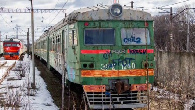 Подборка списанных ретро и не ретро электричек в России. смотреть онлайн