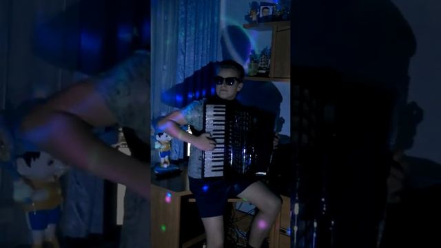 Despacito на аккордеоне!