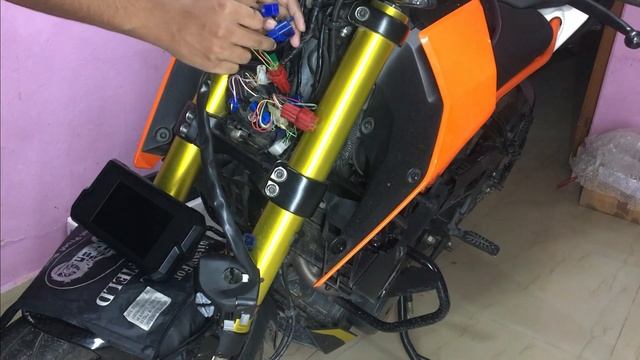 Duke390 TFT Speedometer on Plug & Play System/must watch /Multi work смотреть онлайн