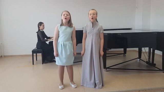 Дистанционный отчетный концерт учащихся отдела хорового пения "Звуки музыки" смотреть онлайн