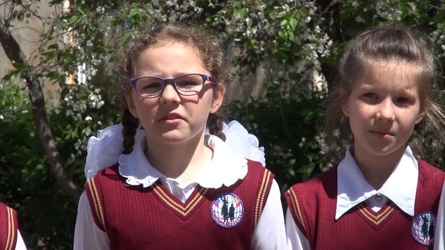 Школьники Севастополя поздравляют с Днем Победы смотреть онлайн