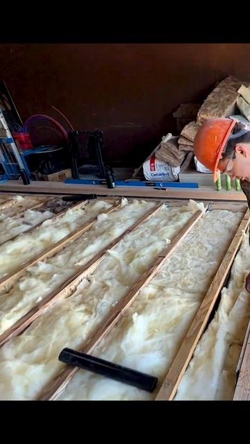 Daily Curriculum Video - DAY 43 - TASK 6 - Pt 2 - floor insulation смотреть онлайн