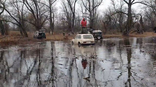 Едем мерить новое болото нас также 15 машин! Покатушки 12.04.20г смотреть онлайн