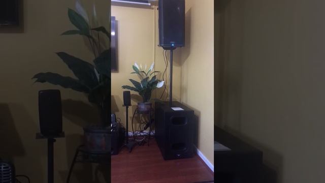 QSC KS212C Subwoofers смотреть онлайн