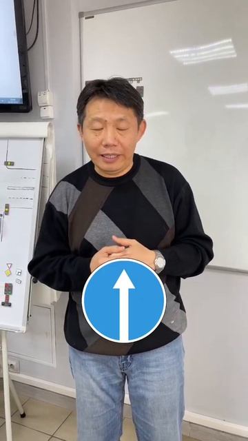 А вы отличаете эти знаки?🤔 #автошкола #вождениеонлайн #автошколамосква #билетыпдд #автошколаонлайн смотреть онлайн