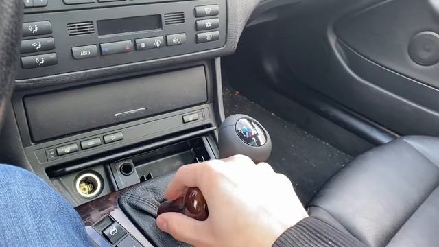 BMW ZHP Weighted Short Shift Knob - Replacement and Review - E46 325xi смотреть онлайн