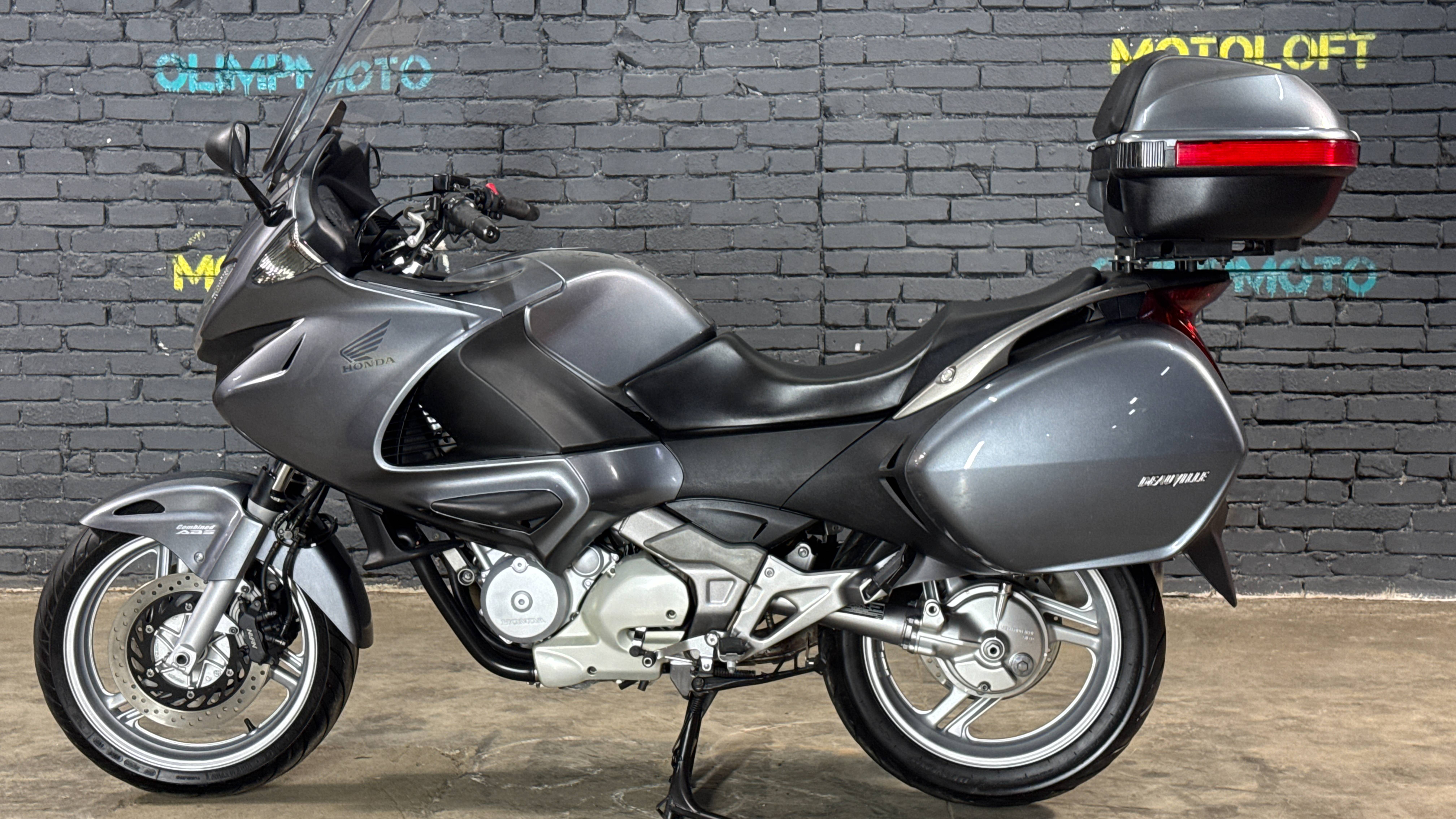 Honda NT700 смотреть онлайн