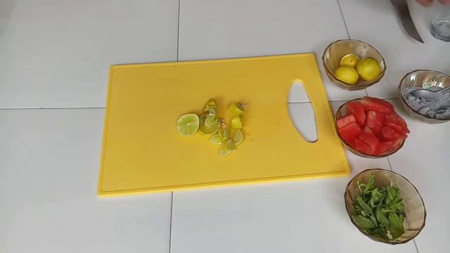 TO DO WITH WATERMELON | HOW TO CUT WATERMELON | WATERMELON COLA | WATERMELON MOJITO WATERMELON SLUS смотреть онлайн