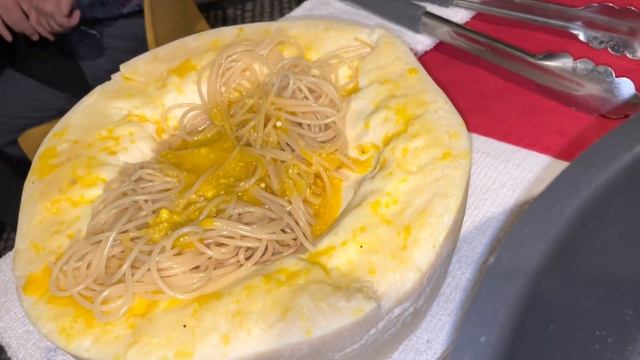 Antonello Zito's Table side Carbonara смотреть онлайн