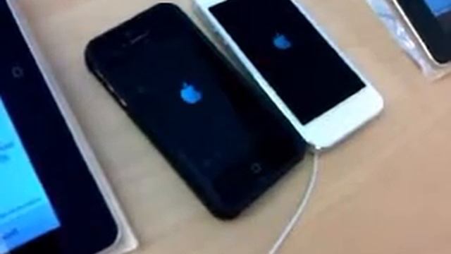 iPhone 5 vs. iPhone 4s Speed Test смотреть онлайн