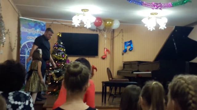 Алёна 1 класс НГ концерт смотреть онлайн