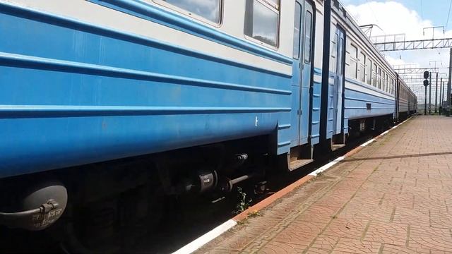 ЕР9М-565 подається на посадку рейсу Волочиськ-Хмельницький/EP9M-565 Volochysk-Khmelnitsky смотреть онлайн